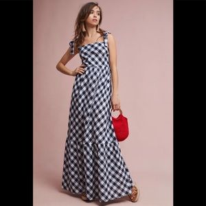 EUC Steele Tierd Gingham Maci Navy Dress. Size Small.
